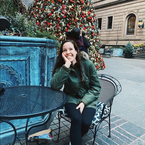 Meet your Posher, Ava - Picture 1 of 2